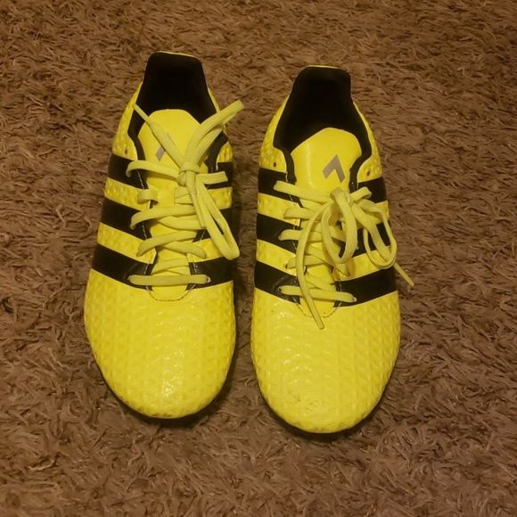 Adidas  soccer cleats - Picture 3 of 4